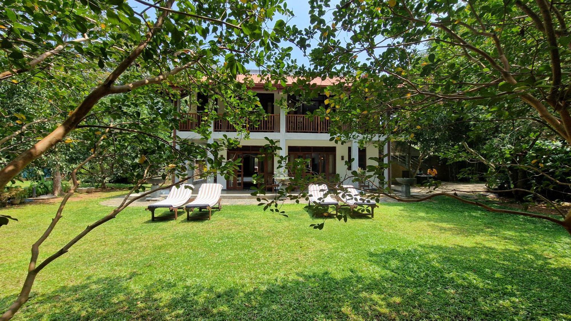 Villa Arana Bentota Exterior photo