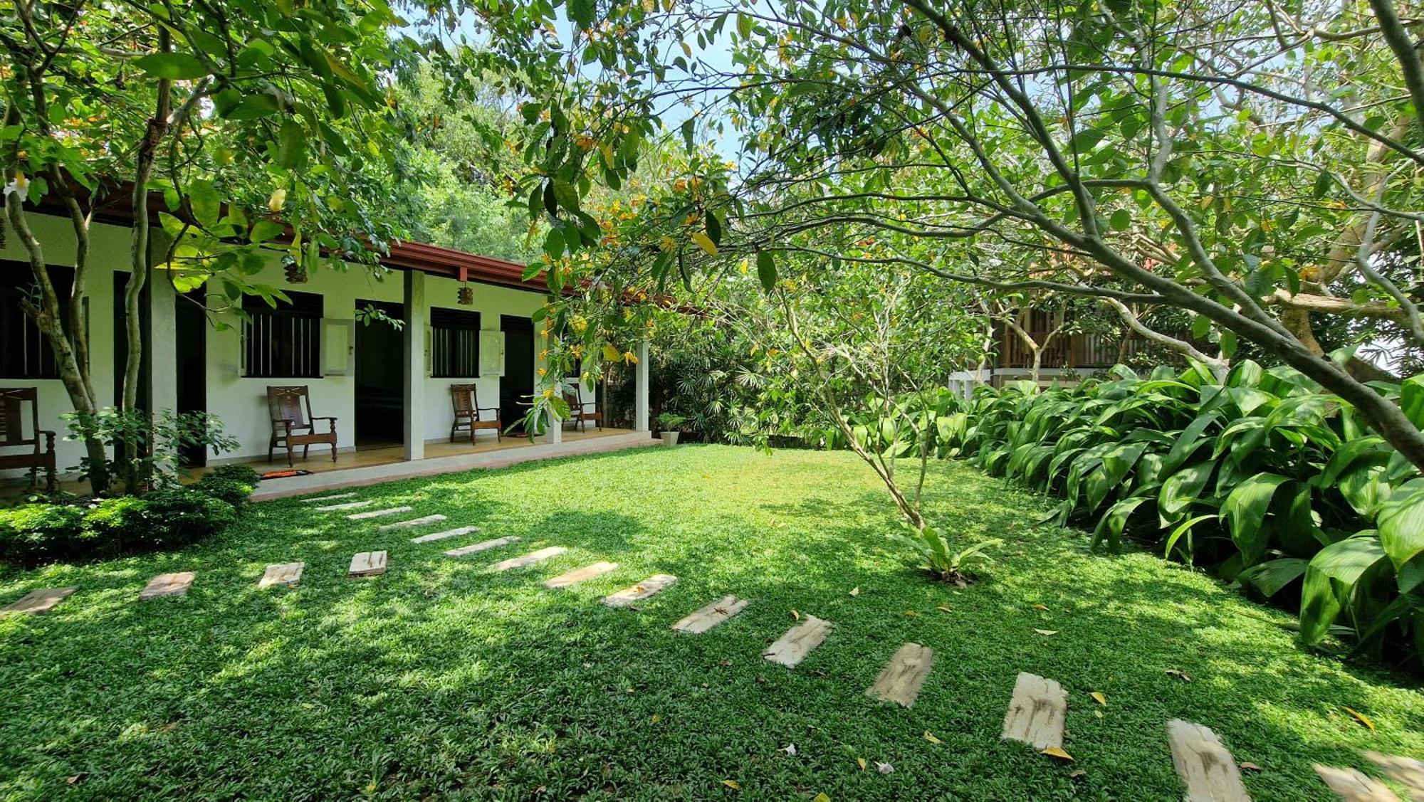 Villa Arana Bentota Exterior photo